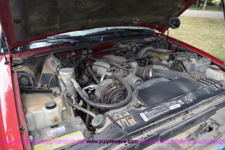 image for item K6122 1994 Chevrolet S10 pickup truck