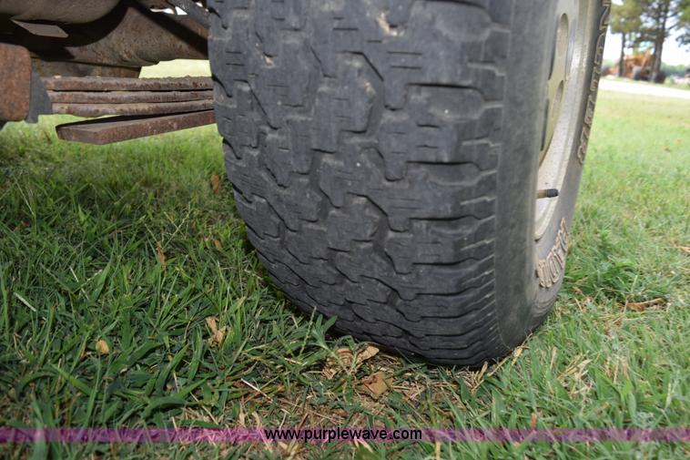 image for item K6122 1994 Chevrolet S10 pickup truck