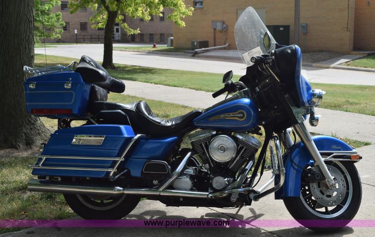 image for item K6123 1996 Harley Davidson Electra Glide Classic motorcycle