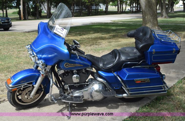 image for item K6123 1996 Harley Davidson Electra Glide Classic motorcycle