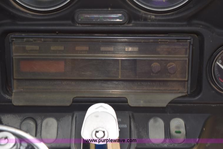 image for item K6123 1996 Harley Davidson Electra Glide Classic motorcycle