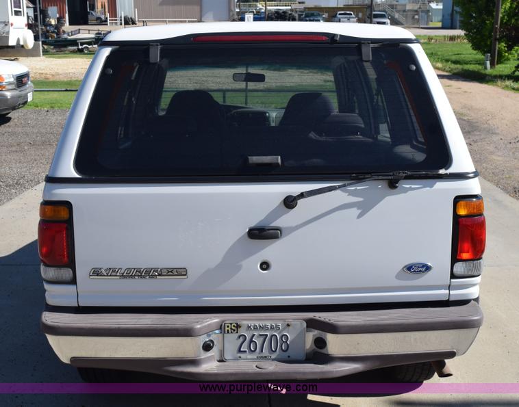 image for item K6152 1995 Ford Explorer SUV