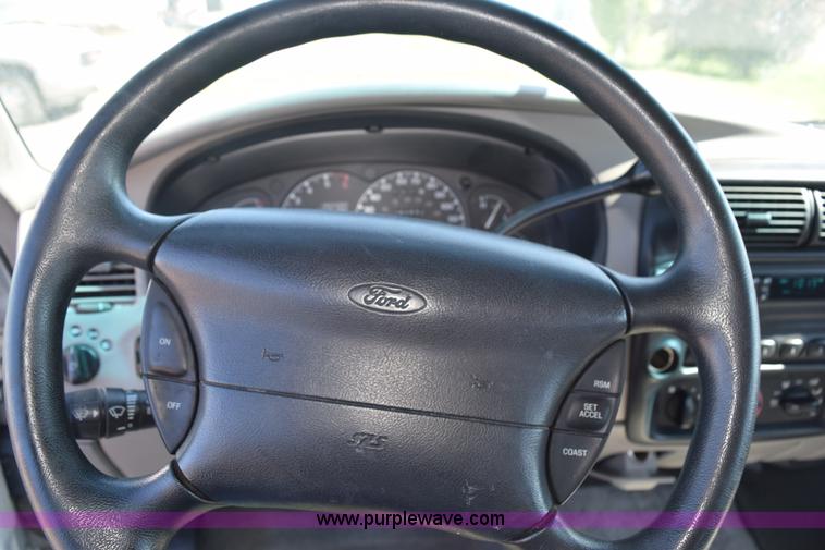 image for item K6152 1995 Ford Explorer SUV