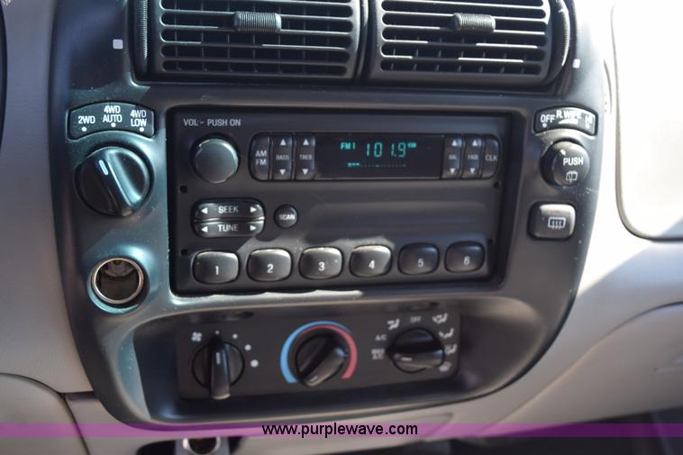 image for item K6152 1995 Ford Explorer SUV