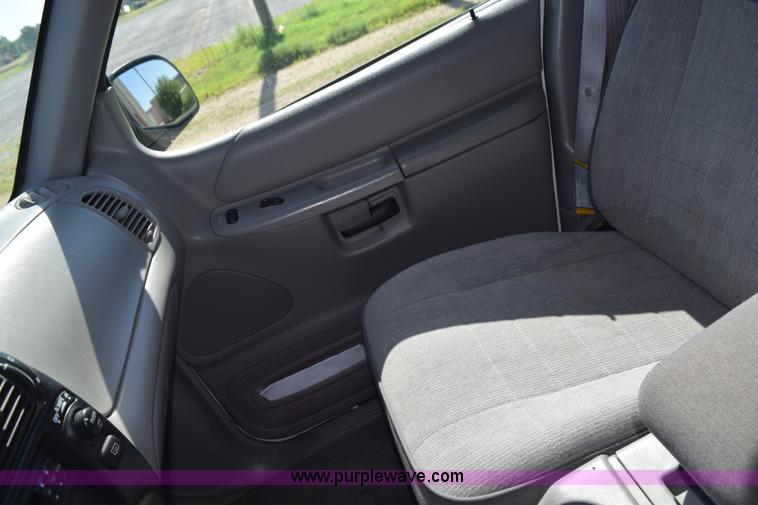 image for item K6152 1995 Ford Explorer SUV