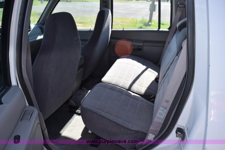 image for item K6152 1995 Ford Explorer SUV