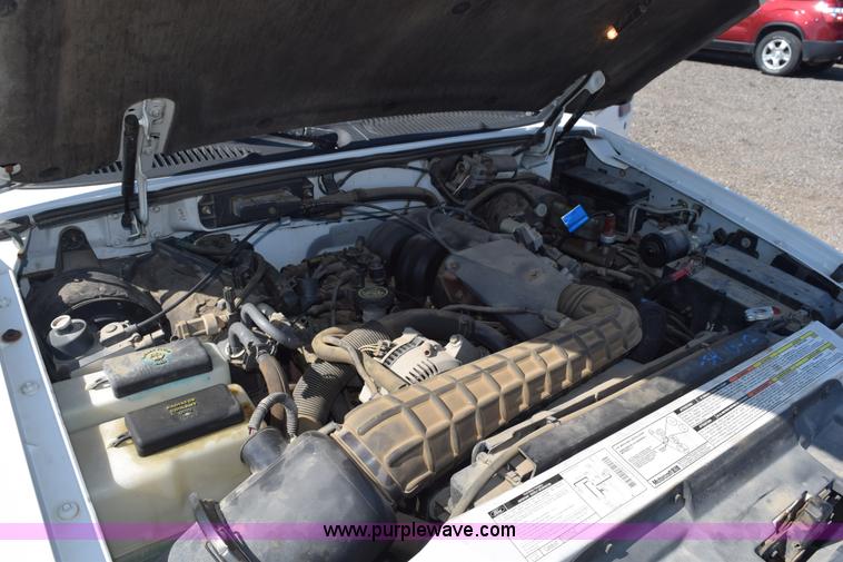 image for item K6152 1995 Ford Explorer SUV