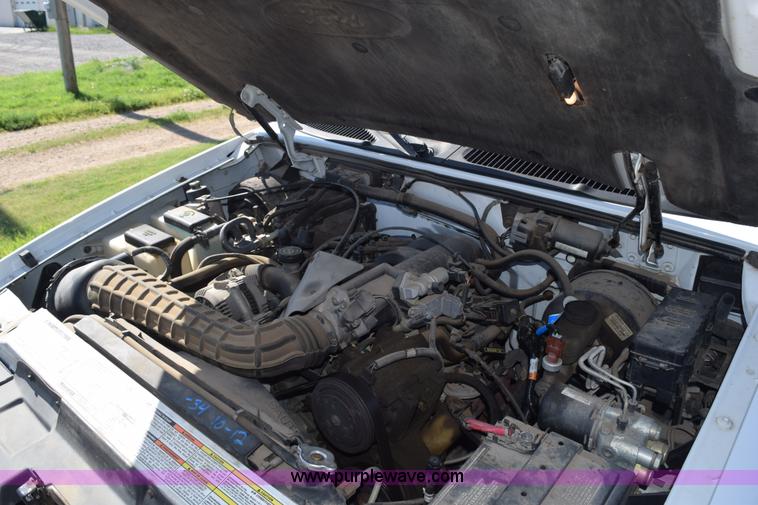 image for item K6152 1995 Ford Explorer SUV