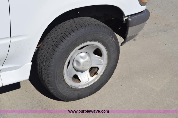 image for item K6152 1995 Ford Explorer SUV