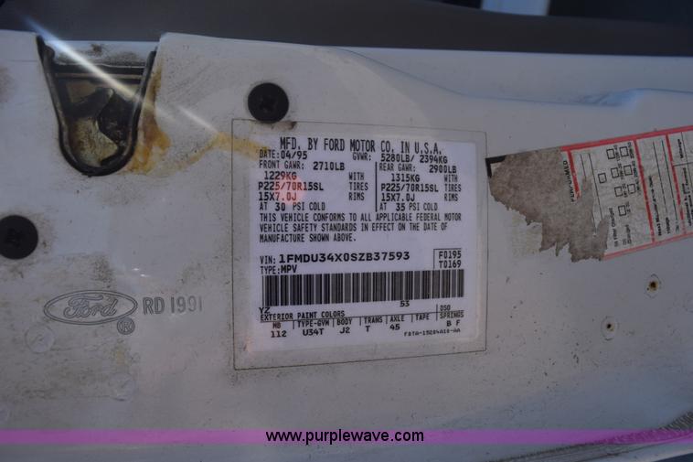 image for item K6152 1995 Ford Explorer SUV