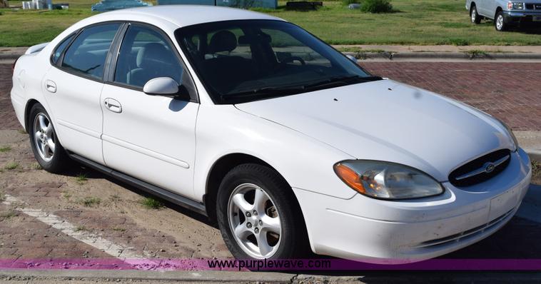 image for item K6153 2002 Ford Taurus