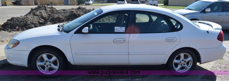image for item K6153 2002 Ford Taurus