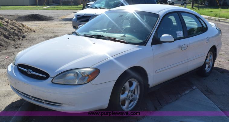 image for item K6153 2002 Ford Taurus