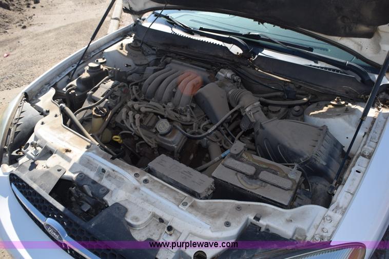 image for item K6153 2002 Ford Taurus