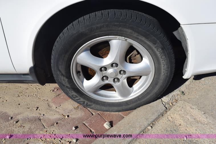 image for item K6153 2002 Ford Taurus