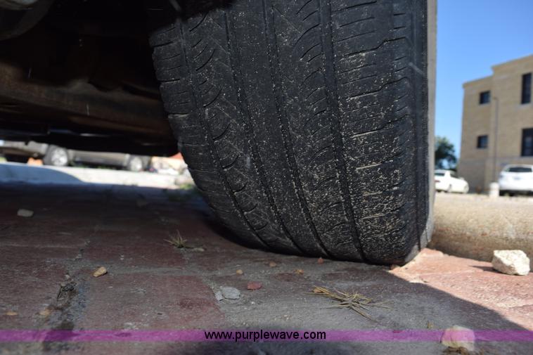 image for item K6153 2002 Ford Taurus