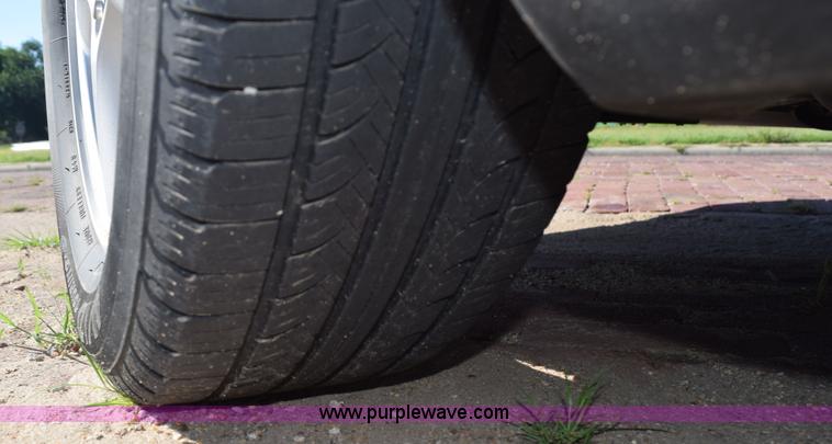 image for item K6153 2002 Ford Taurus