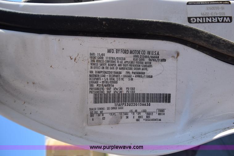 image for item K6153 2002 Ford Taurus