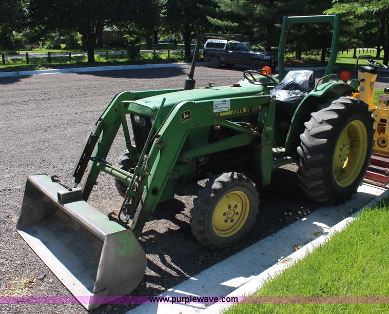 image for item K6943 1988 John Deere 1050 tractor