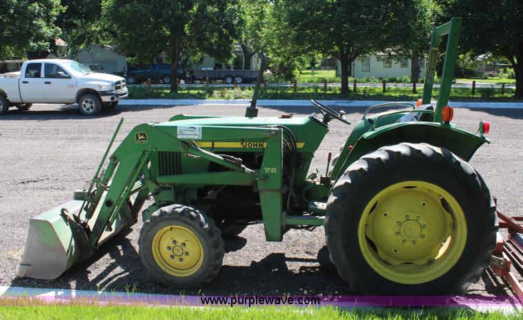 image for item K6943 1988 John Deere 1050 tractor
