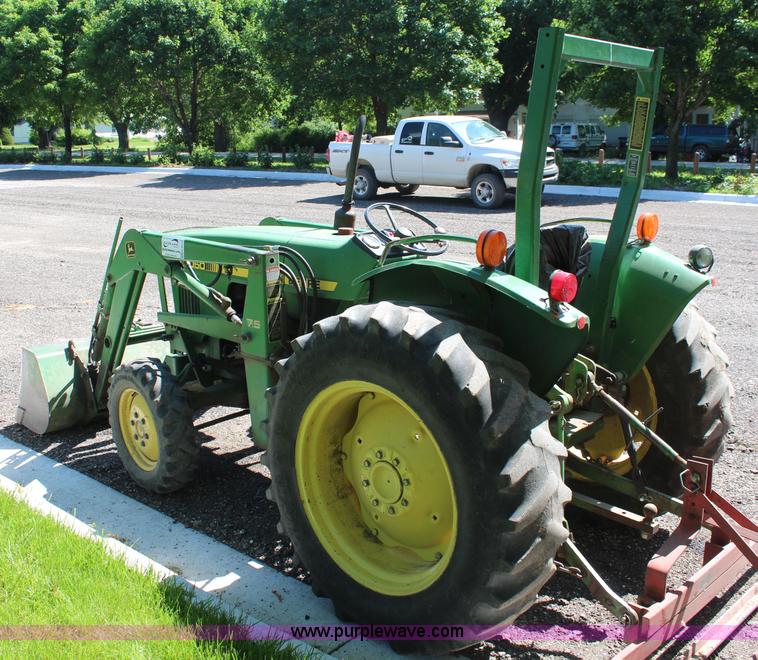 image for item K6943 1988 John Deere 1050 tractor