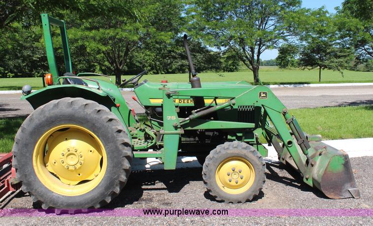image for item K6943 1988 John Deere 1050 tractor