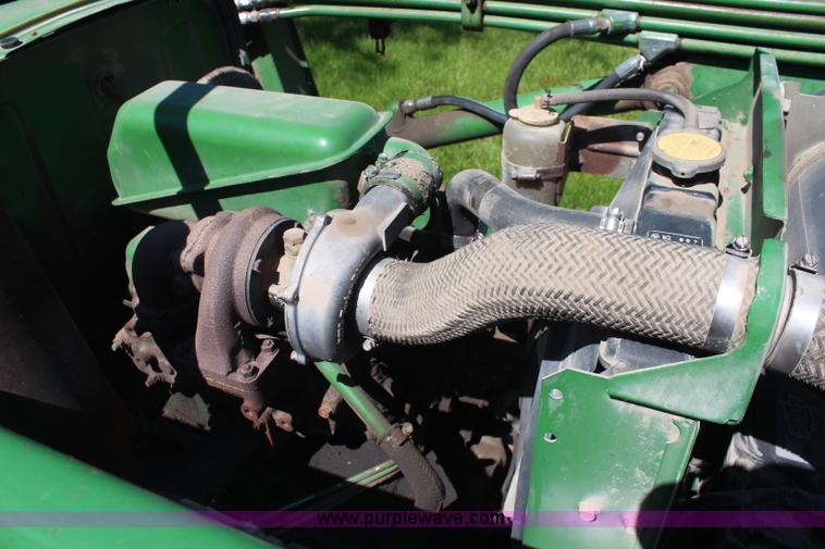 image for item K6943 1988 John Deere 1050 tractor