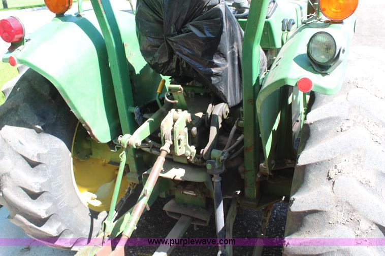 image for item K6943 1988 John Deere 1050 tractor