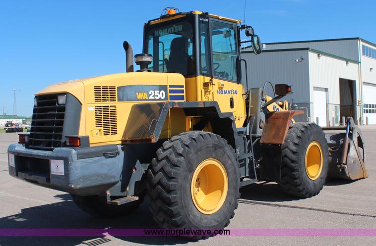image for item K6983 2005 Komatsu WA250-5L wheel loader