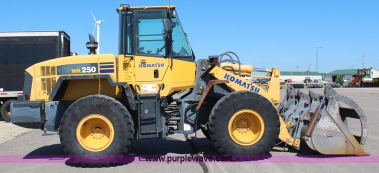 image for item K6983 2005 Komatsu WA250-5L wheel loader