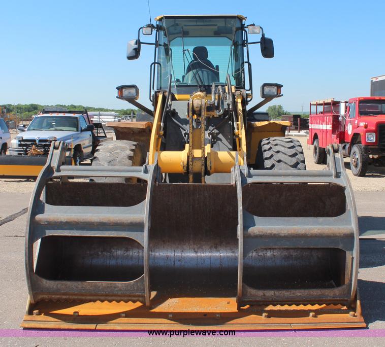 image for item K6983 2005 Komatsu WA250-5L wheel loader