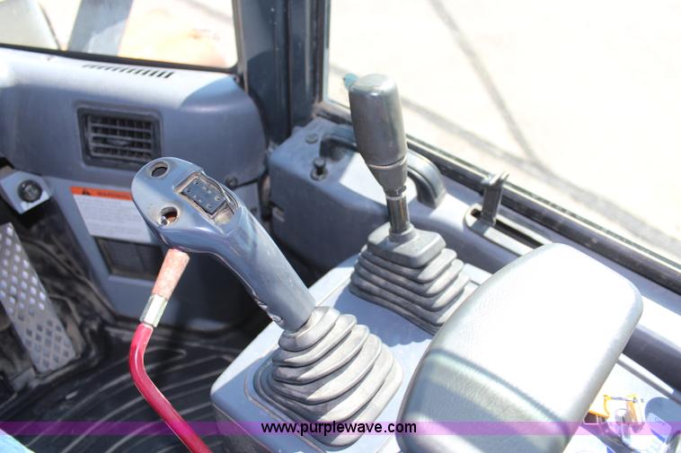 image for item K6983 2005 Komatsu WA250-5L wheel loader