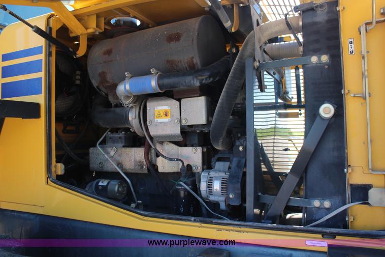 image for item K6983 2005 Komatsu WA250-5L wheel loader