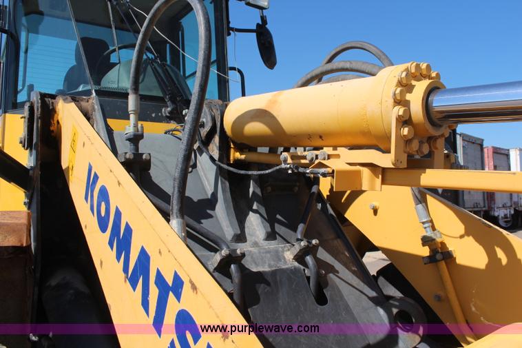 image for item K6983 2005 Komatsu WA250-5L wheel loader