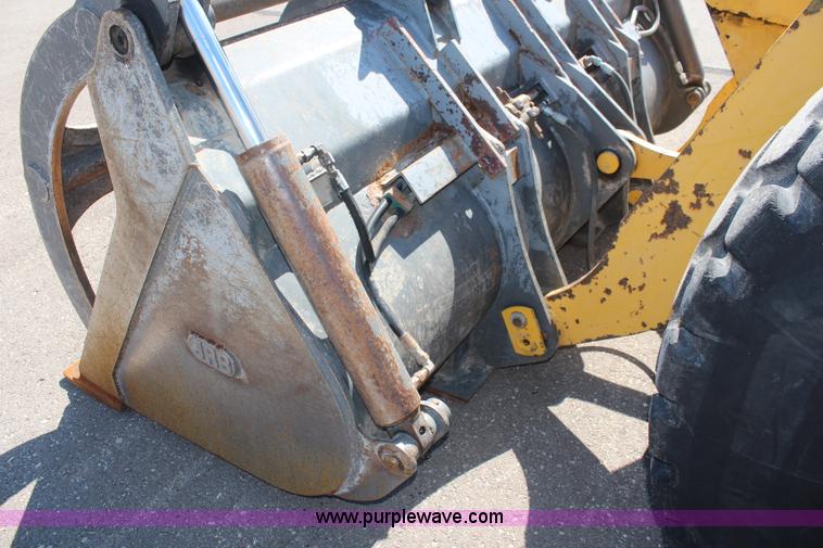 image for item K6983 2005 Komatsu WA250-5L wheel loader