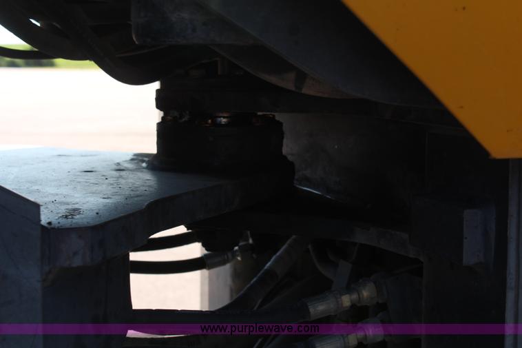 image for item K6983 2005 Komatsu WA250-5L wheel loader