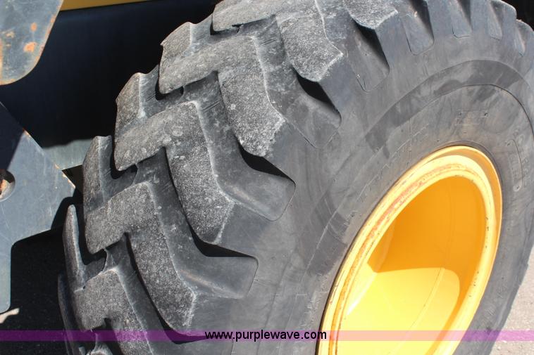 image for item K6983 2005 Komatsu WA250-5L wheel loader