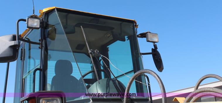 image for item K6983 2005 Komatsu WA250-5L wheel loader