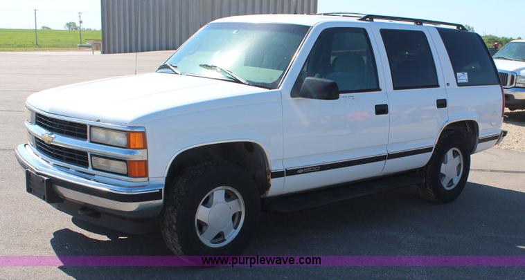 image for item K6984 1996 Chevrolet Tahoe SUV