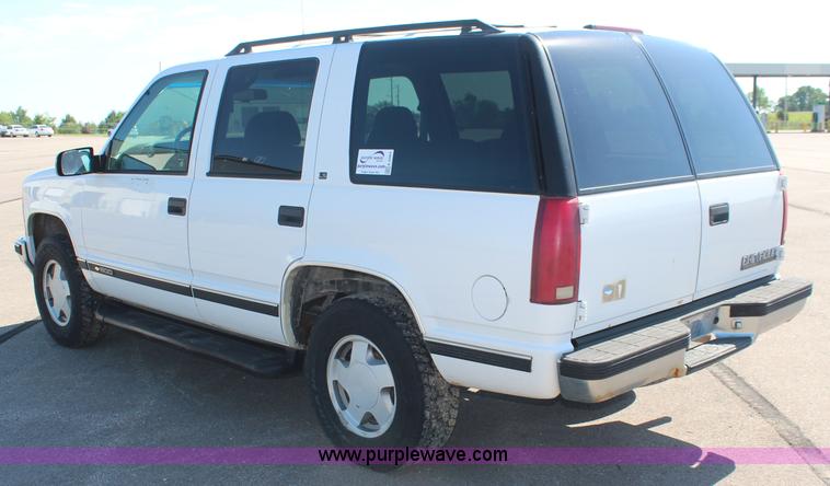 image for item K6984 1996 Chevrolet Tahoe SUV