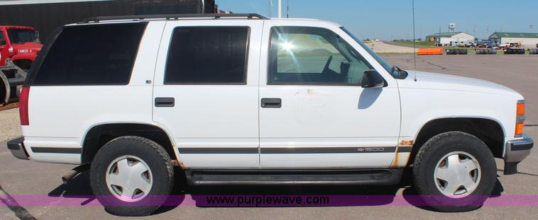 image for item K6984 1996 Chevrolet Tahoe SUV