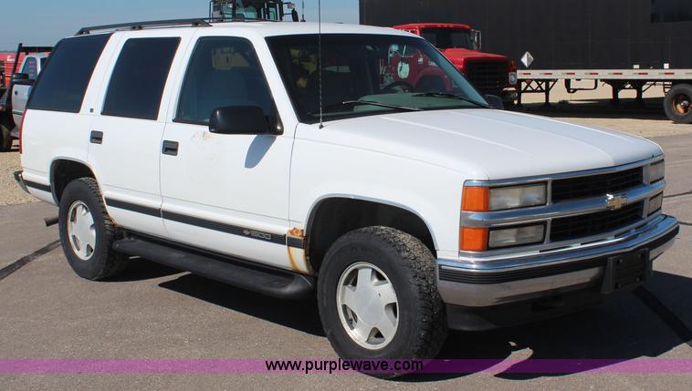 image for item K6984 1996 Chevrolet Tahoe SUV
