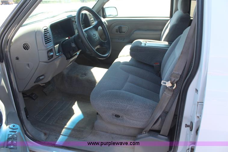 image for item K6984 1996 Chevrolet Tahoe SUV