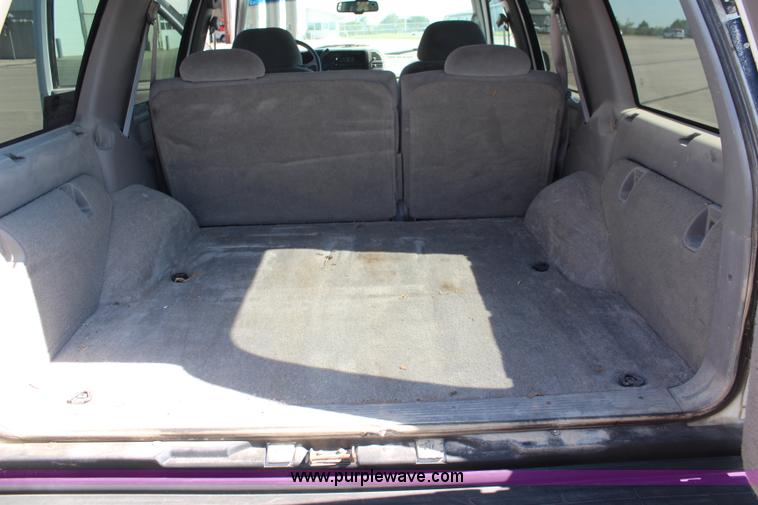 image for item K6984 1996 Chevrolet Tahoe SUV