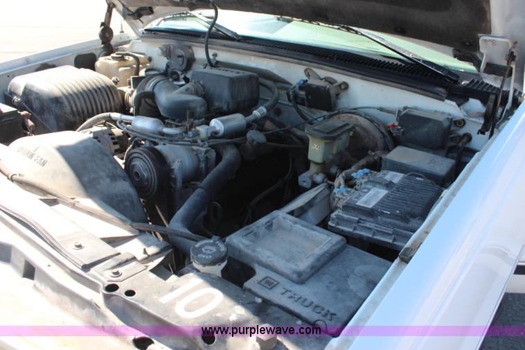 image for item K6984 1996 Chevrolet Tahoe SUV