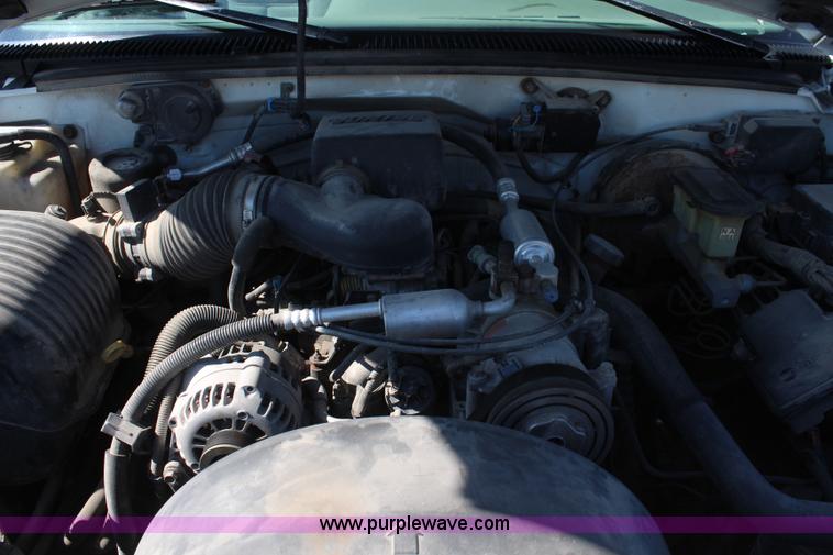 image for item K6984 1996 Chevrolet Tahoe SUV