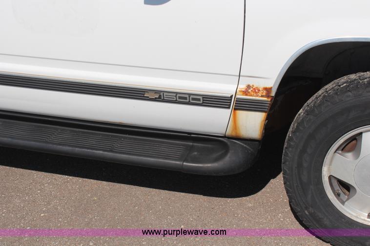 image for item K6984 1996 Chevrolet Tahoe SUV