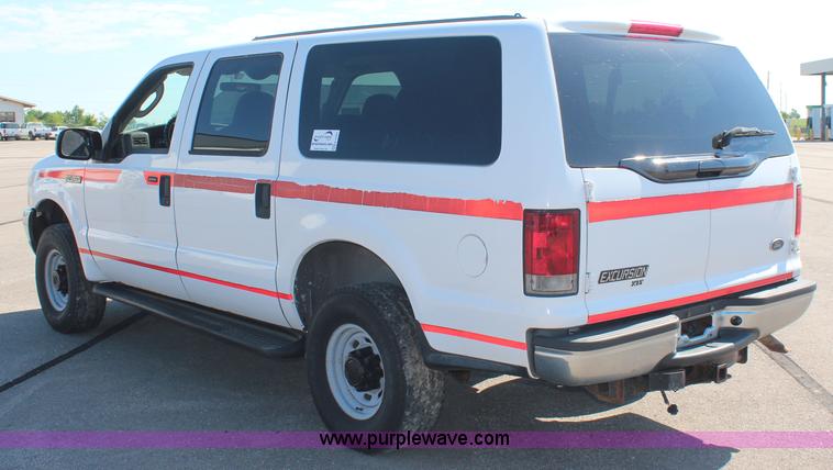 image for item K6985 2003 Ford Excursion XLT SUV