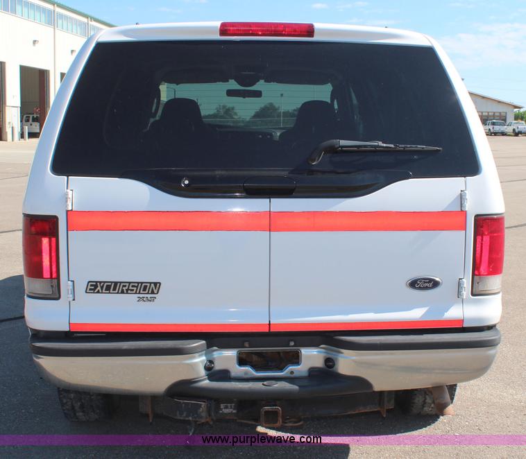 image for item K6985 2003 Ford Excursion XLT SUV