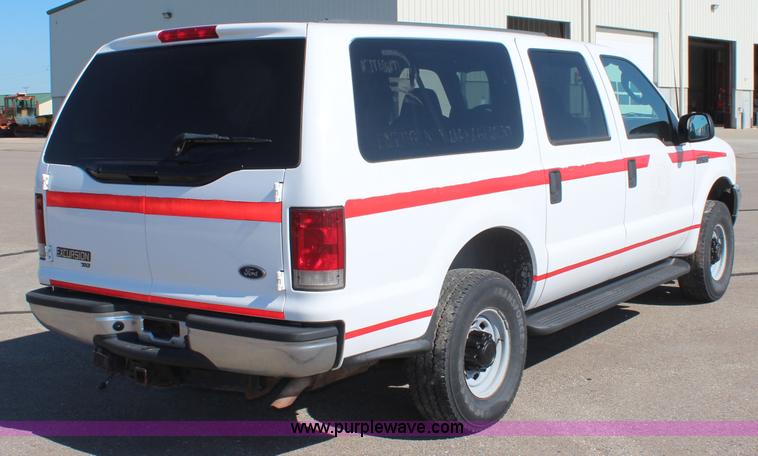 image for item K6985 2003 Ford Excursion XLT SUV
